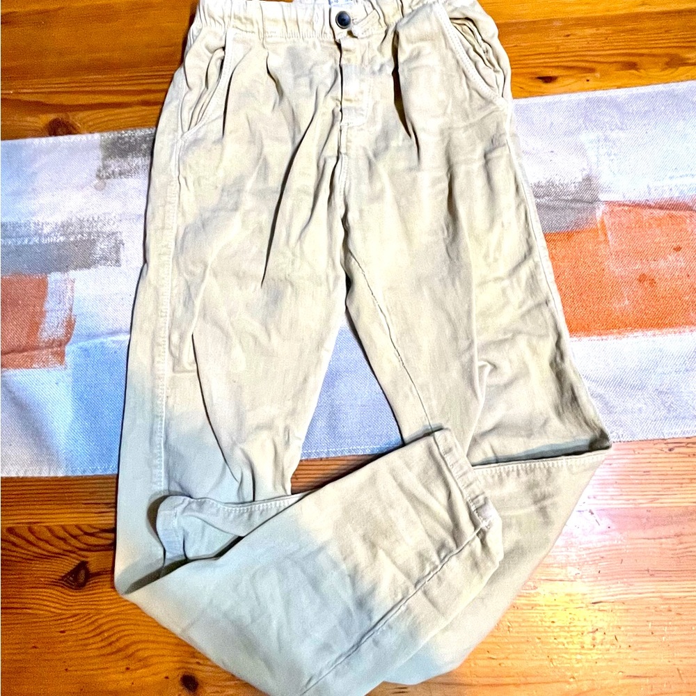 Zara Boys stretch cotton pants size 9-10. Barely worn.